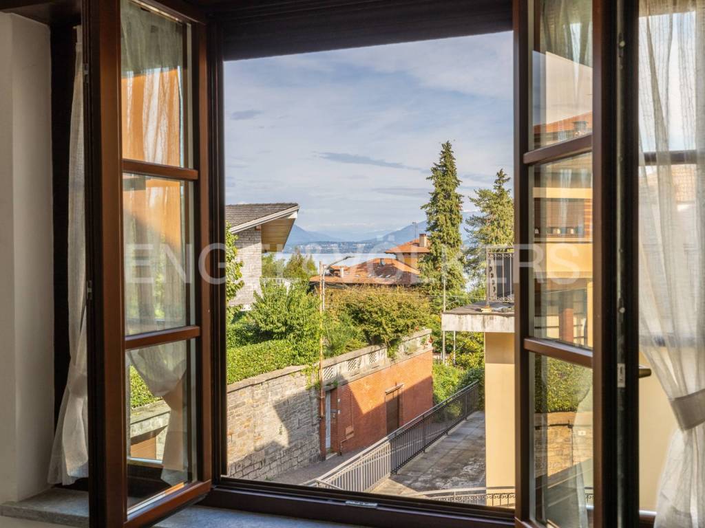 Appartamento a Meina in Piazza Rodolfo Carabelli, 4 - Foto 5