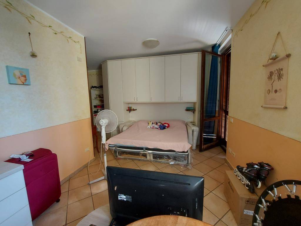 Appartamento a Vergiate in Via delle Rane - Foto 2