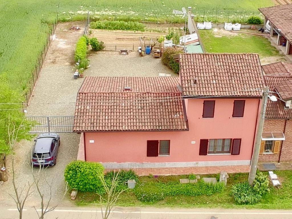 Casa indipendente a Alessandria in Via Villanova - Foto 3