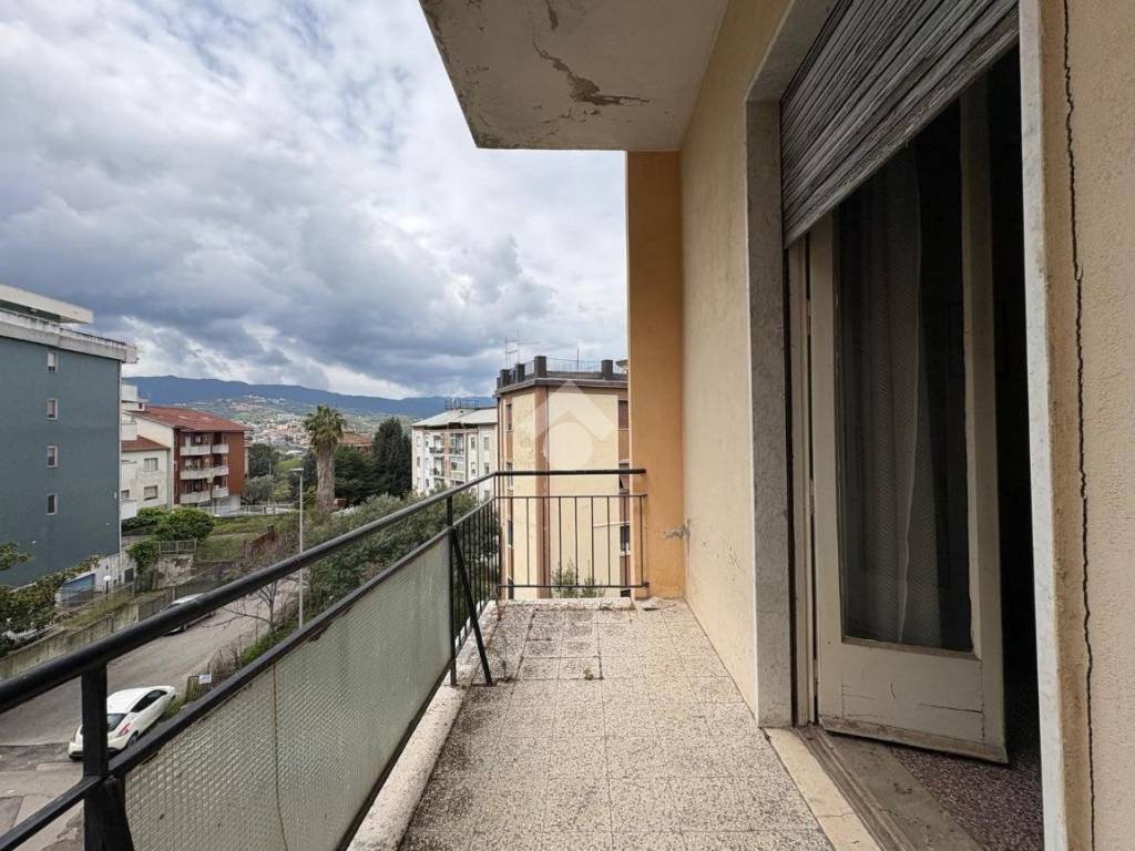 Appartamento a Cosenza in Via Vittorio Accattatis, 51 - Foto 4