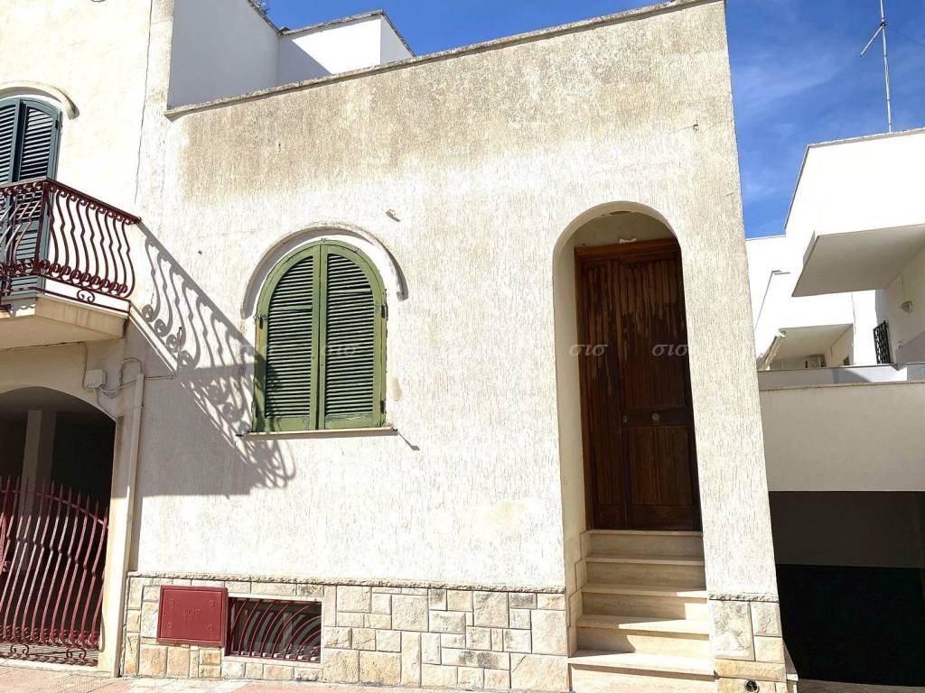 Casa indipendente a Sannicola in via Armstrong, 14 - Foto 2