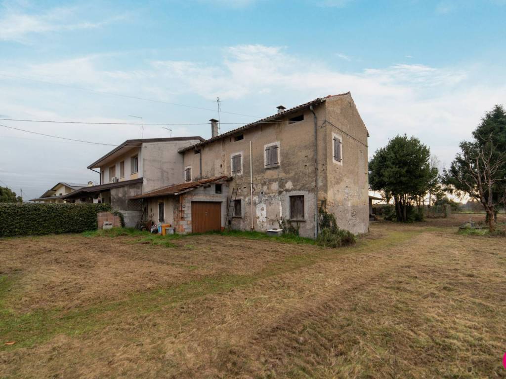 Rustico / casale a Azzano decimo in Via Fratte - Foto 2