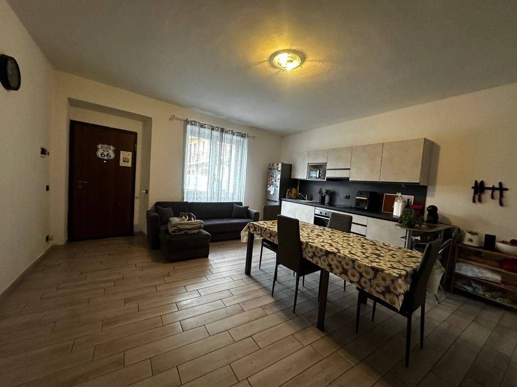 Appartamento a Casorate sempione in Via Torino, 31 - Foto 2