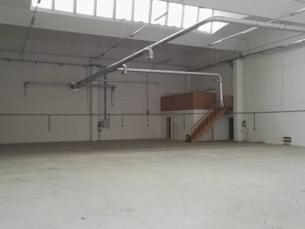 Immobile a Mezzanino in Strada Provinciale 617 Bronese, 111 - Foto 2