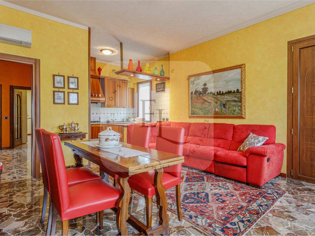 Villa a Porto mantovano in Via Martiri della Libertà, 113 - Foto 5