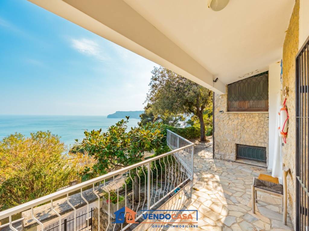 Villa a Bergeggi in Via dei Pini, 16 - Foto 2