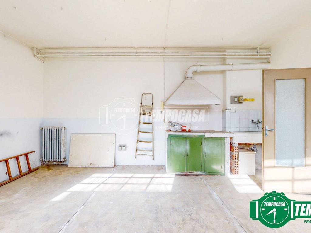 Appartamento a Valenza in Via Rodolfo Morandi - Foto 2