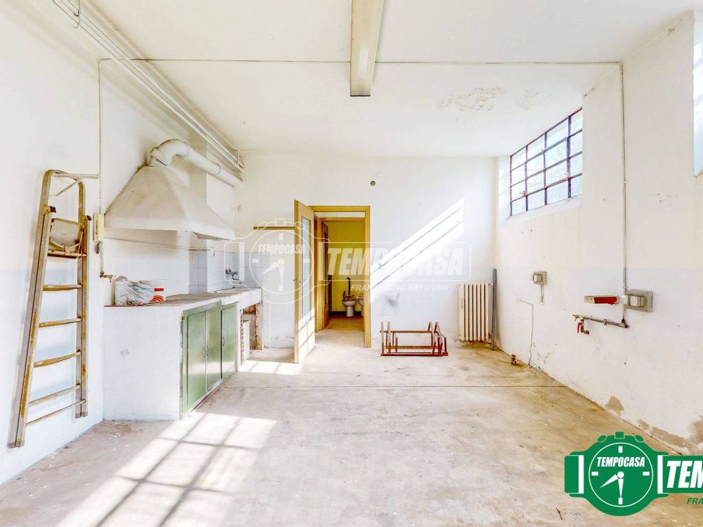 Appartamento a Valenza in Via Rodolfo Morandi - Foto 4