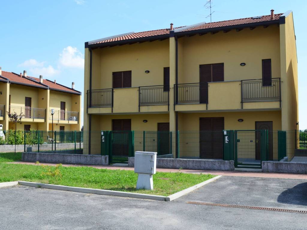 Villa a Varallo pombia in Piazza Risorgimento - Foto 3