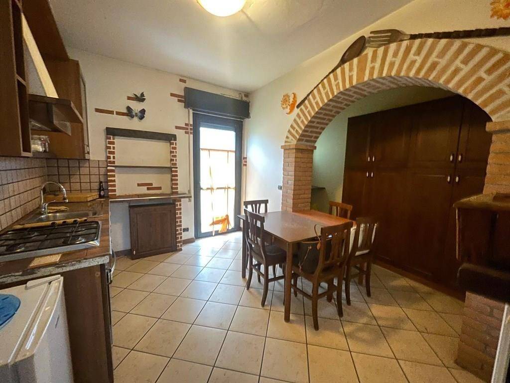 Appartamento a Sumirago in Via Matteotti, 32 - Foto 1