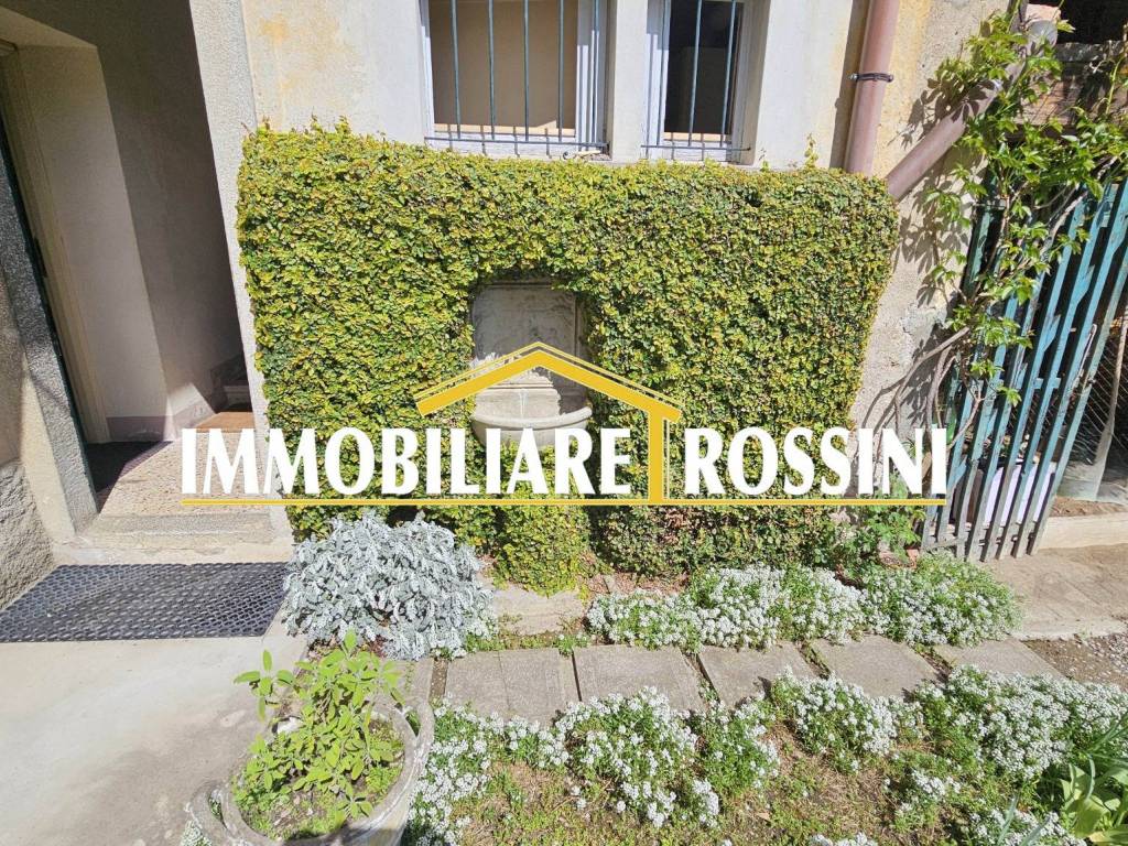 Casa indipendente a Malnate in Via C. Bernasconi, 26 - Foto 3