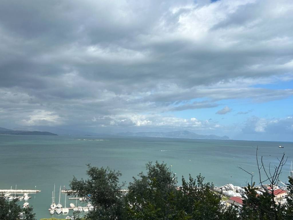 Appartamento a Gaeta in Viale Colle Sant'Agata - Foto 2