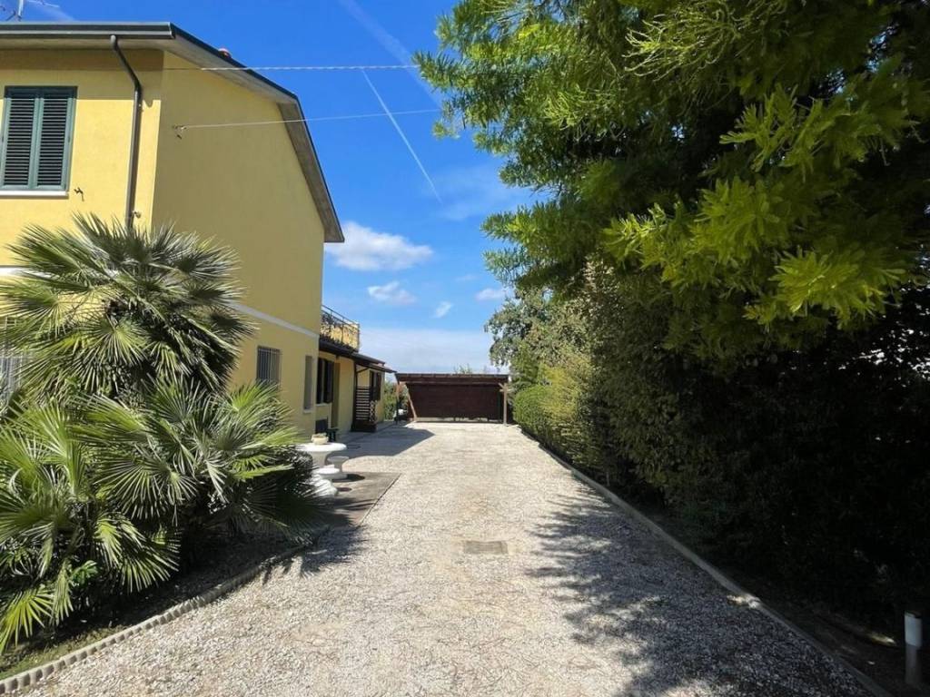 Villa a Ravenna in Via Vasco Presentati, 30 - Foto 2