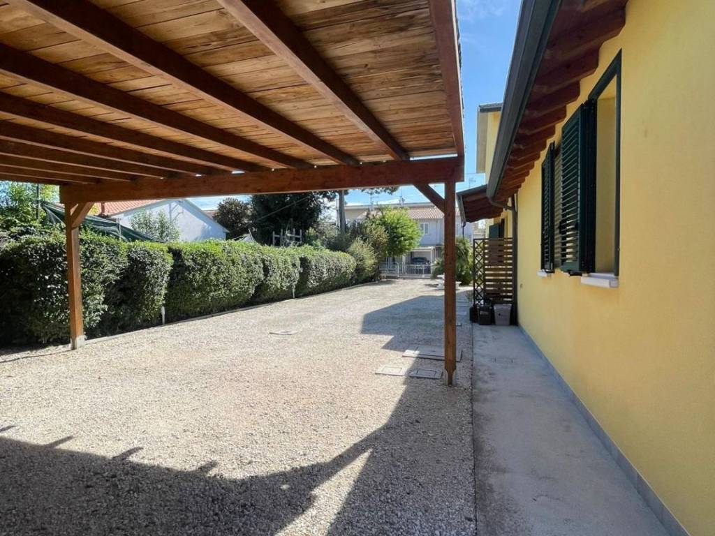 Villa a Ravenna in Via Vasco Presentati, 30 - Foto 3