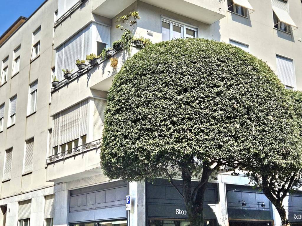 Appartamento a Como in Via Marco Enrico Bossi, 2 - Foto 4