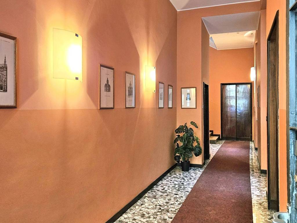 Appartamento a Como in Via Marco Enrico Bossi, 2 - Foto 5