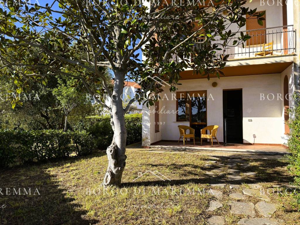 Casa indipendente a Montalto di castro in Via Oceano Atlantico, 12 - Foto 2