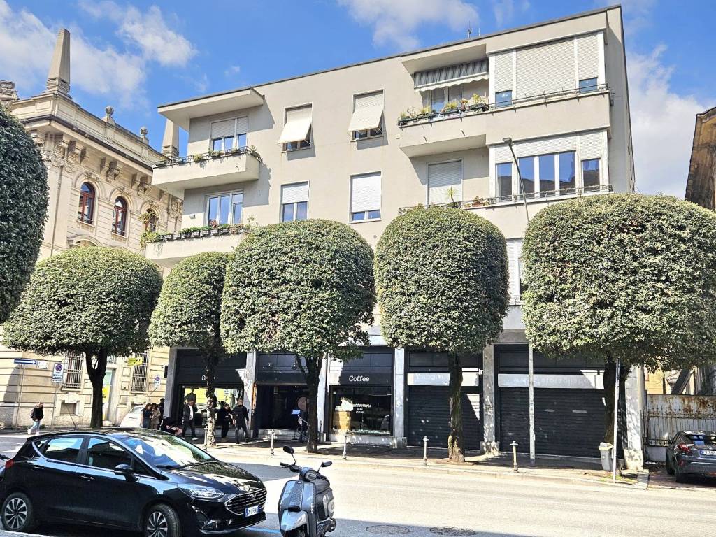 Appartamento a Como in Via Marco Enrico Bossi, 2 - Foto 2