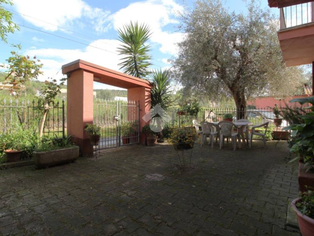 Casa indipendente a Bellante in Via del Consorzio, 11 - Foto 3