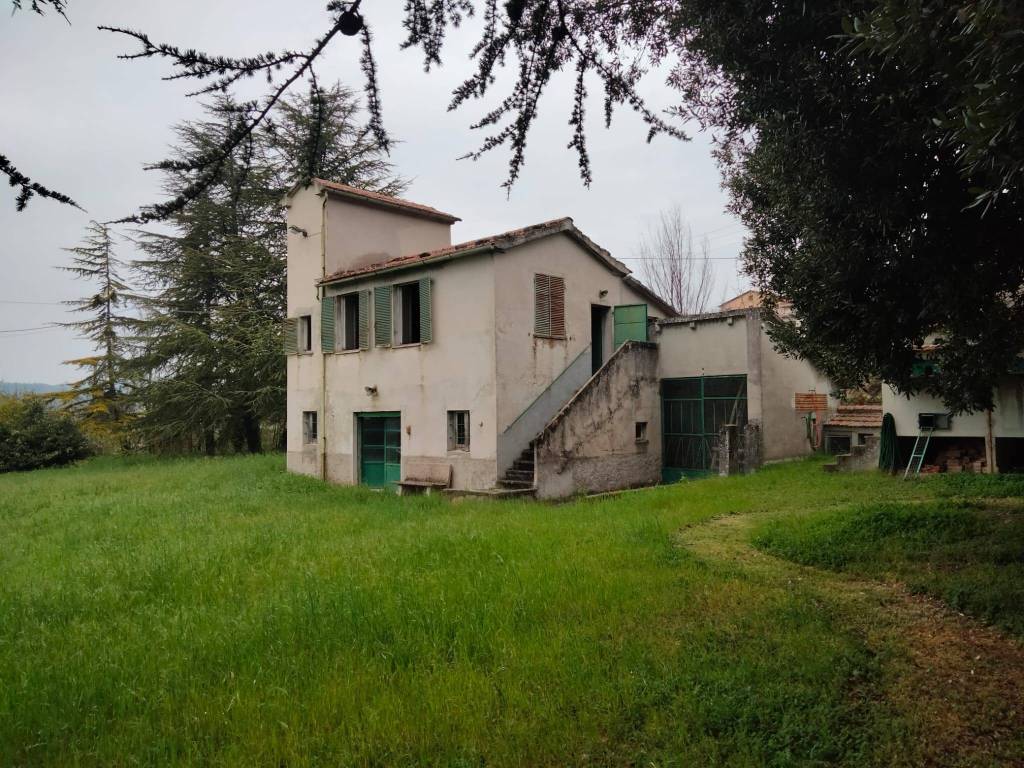 Rustico / casale a Nocera umbra in Località Colle - Foto 3