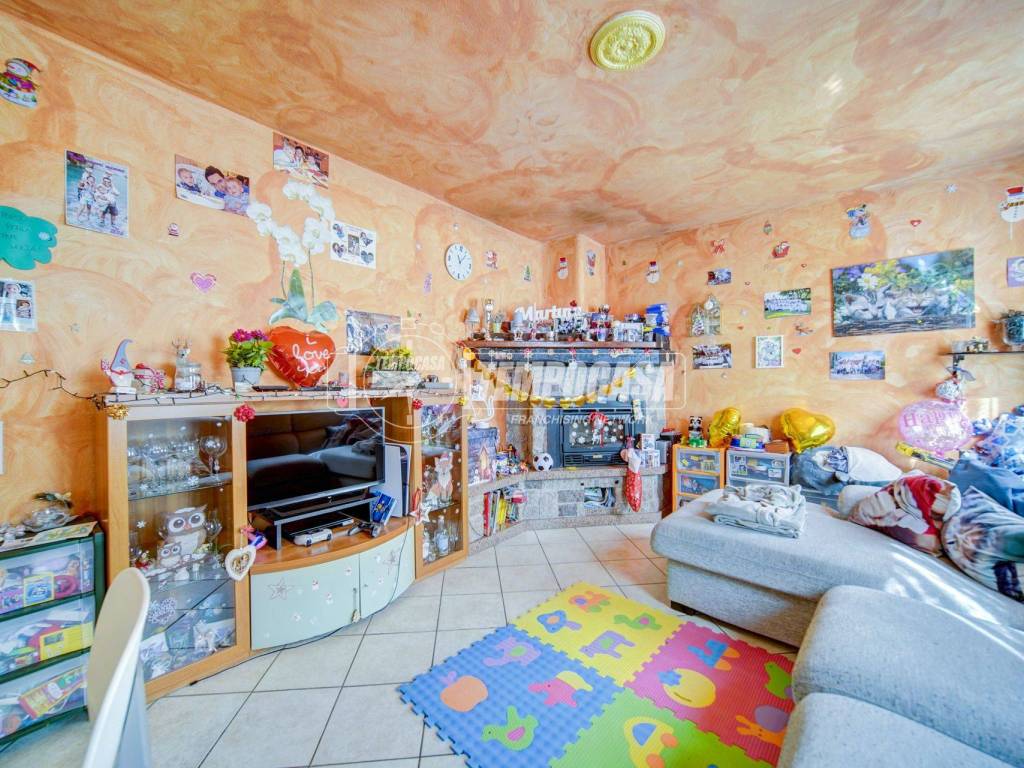 Appartamento a Daverio in Frazione Bossa 7 - Foto 3