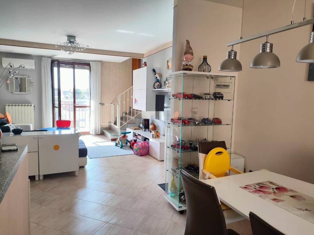 Appartamento a Vidigulfo in Via Sandro Pertini - Foto 3