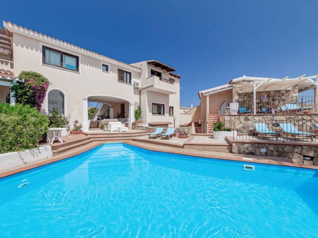 Palazzo / stabile a Golfo aranci in Via Giosuè Carducci, 5 - Foto 4