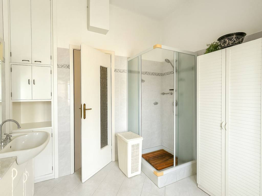 Appartamento a Imperia in Via Diano Calderina - Foto 5