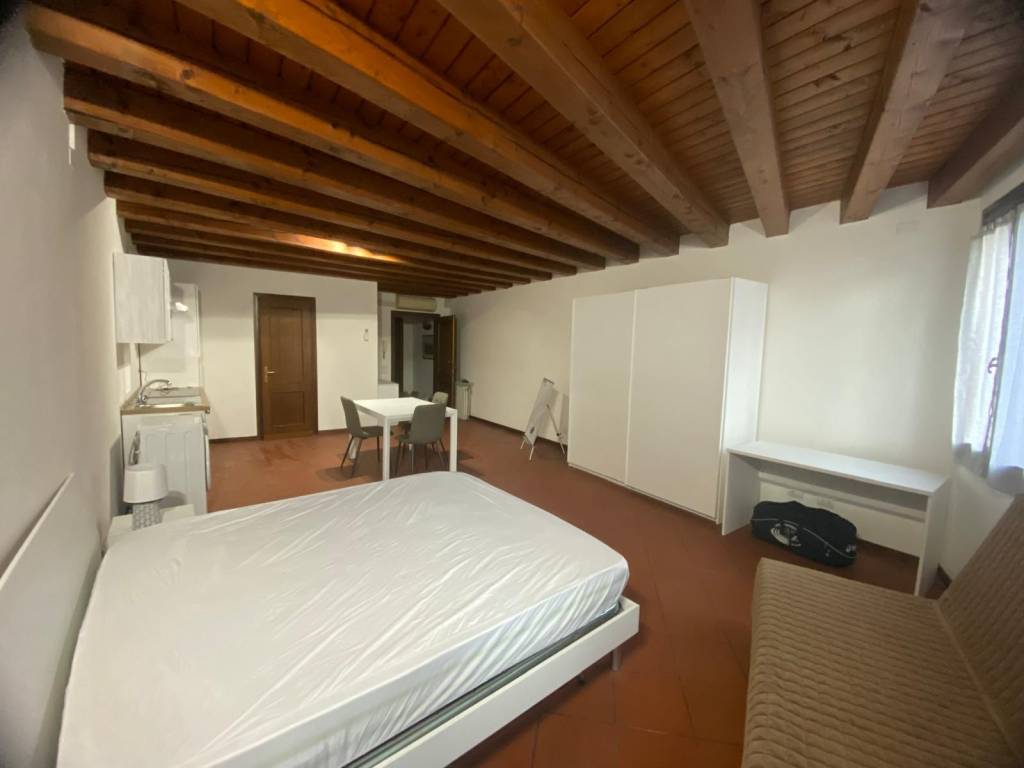 Appartamento a Padova in Via Altinate - Foto 4