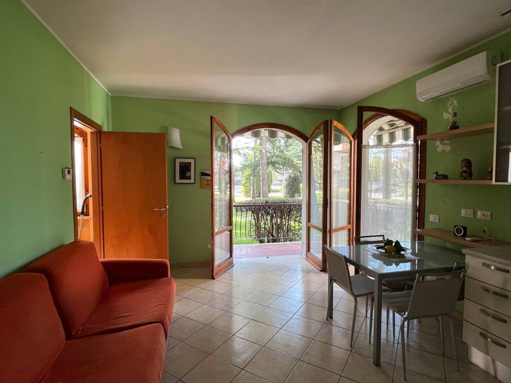 Appartamento a Peschiera del garda in Via Benaco, 34 - Foto 4