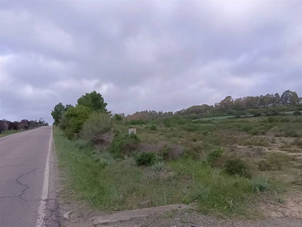 Terreno a San giovanni suergiu in Matzaccara S.N.C. - Foto 2