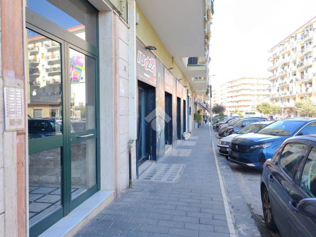 Appartamento a Salerno in Via Parmenide, 52 - Foto 2
