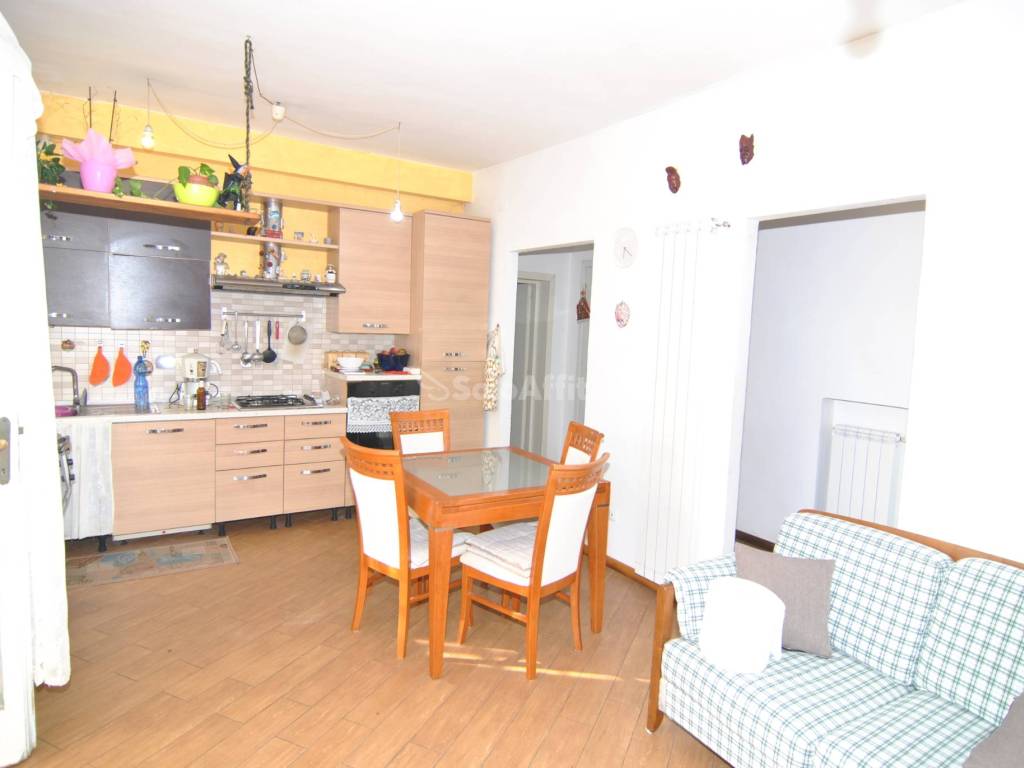 Appartamento a Livorno in Via Liguria, 5 - Foto 2