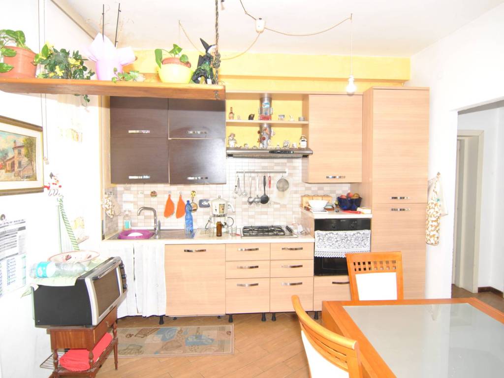 Appartamento a Livorno in Via Liguria, 5 - Foto 5