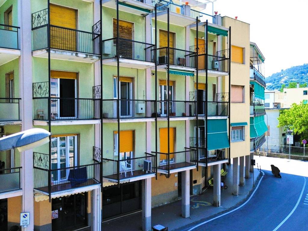 Appartamento a Spotorno in Viale Europa - Foto 2