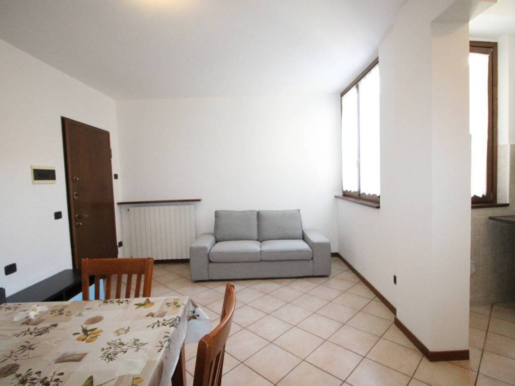 Appartamento a Lomazzo in Via della Pace, 1 - Foto 2