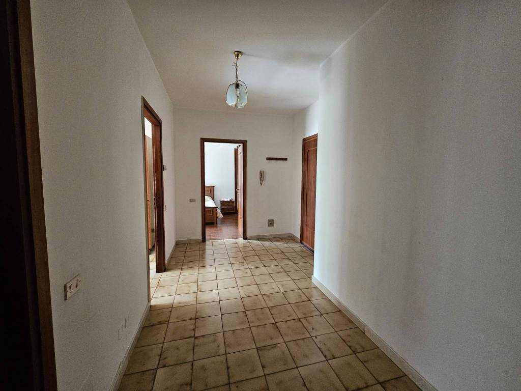 Appartamento a Crescentino in Viale Bertolè, 23 - Foto 2