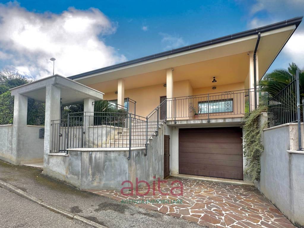 Villa a Spinetoli in Via Monte Coccio, 6 - Foto 2