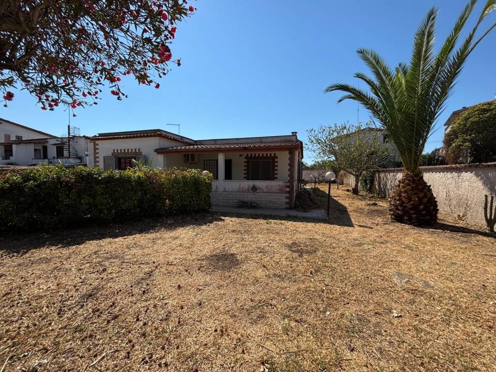 Villa a Aprilia in Via Mavigliano - Foto 5
