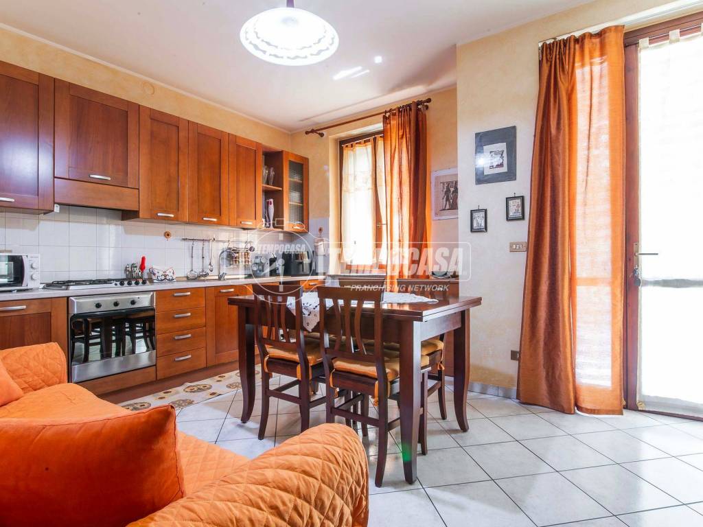 Appartamento a Solbiate olona in Via Antonio Benetti, 45 - Foto 2