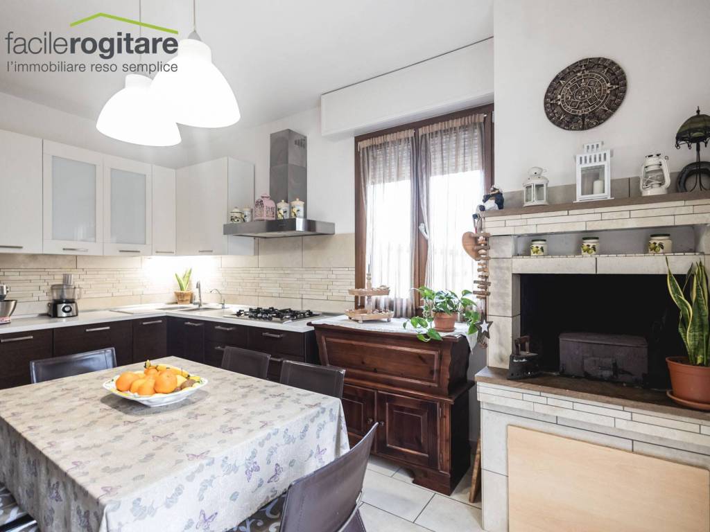 Appartamento a Riccione in Viale Camillo Benso di Cavour, 32 - Foto 4