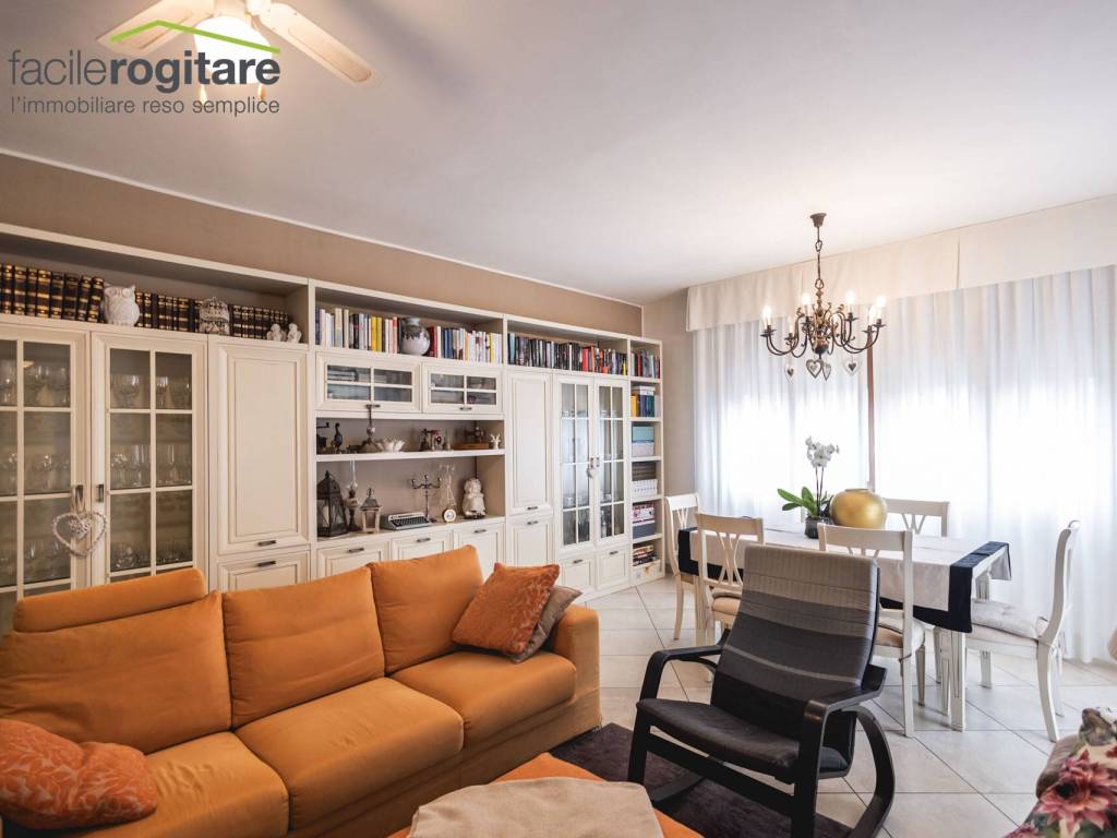 Appartamento a Riccione in Viale Camillo Benso di Cavour, 32 - Foto 5
