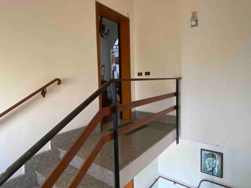 Casa indipendente a Borgolavezzaro in Via Gravellona, 21 - Foto 4