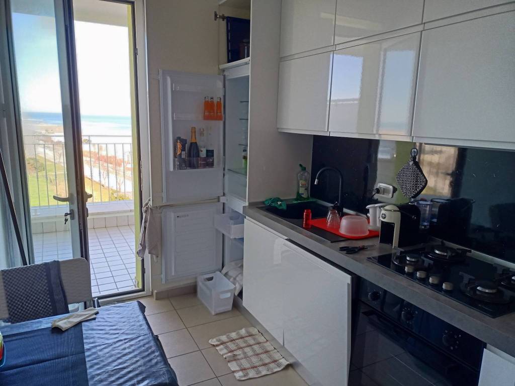 Appartamento a Martinsicuro in Via Capri, 60 - Foto 3