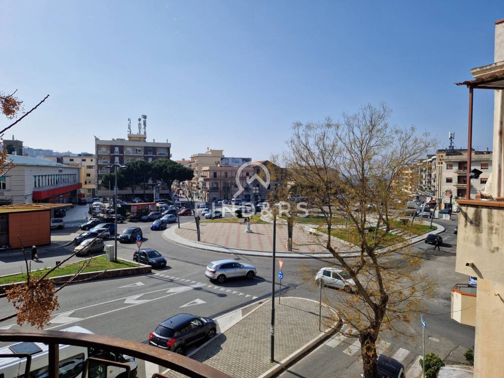 Appartamento a Reggio calabria in VIA NICOLA MANFROCE 15 - Foto 2