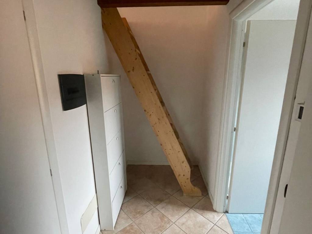 Appartamento a Castelletto sopra ticino in Via Beati - Foto 5