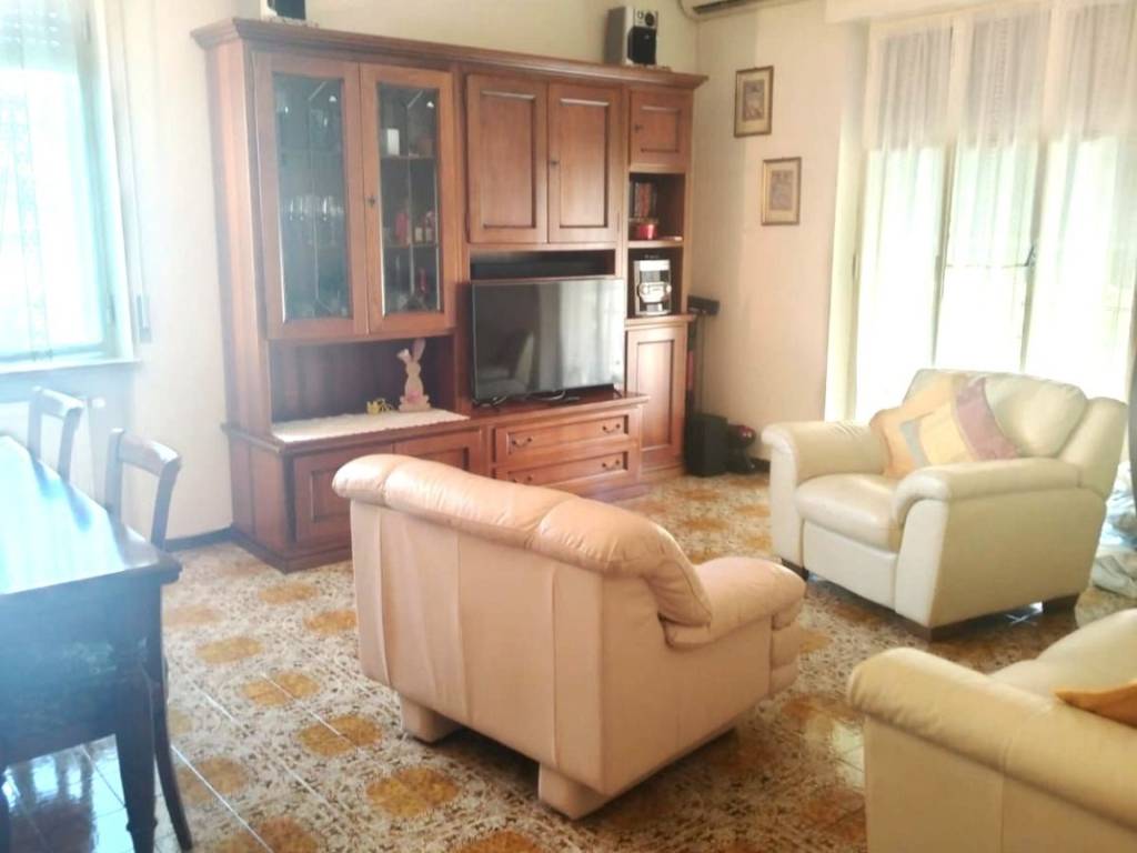 Appartamento a Trecate in Via Buscaglia, 8 - Foto 5