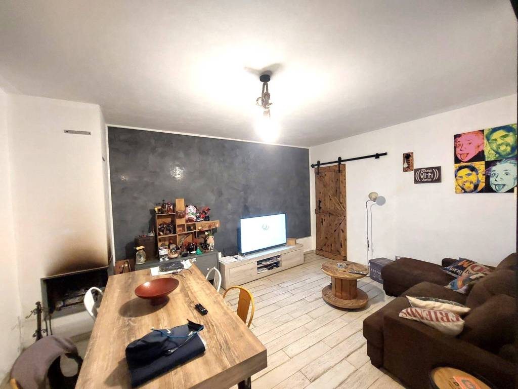 Appartamento a Vaiano in Piazza Giuseppe Mazzini - Foto 2