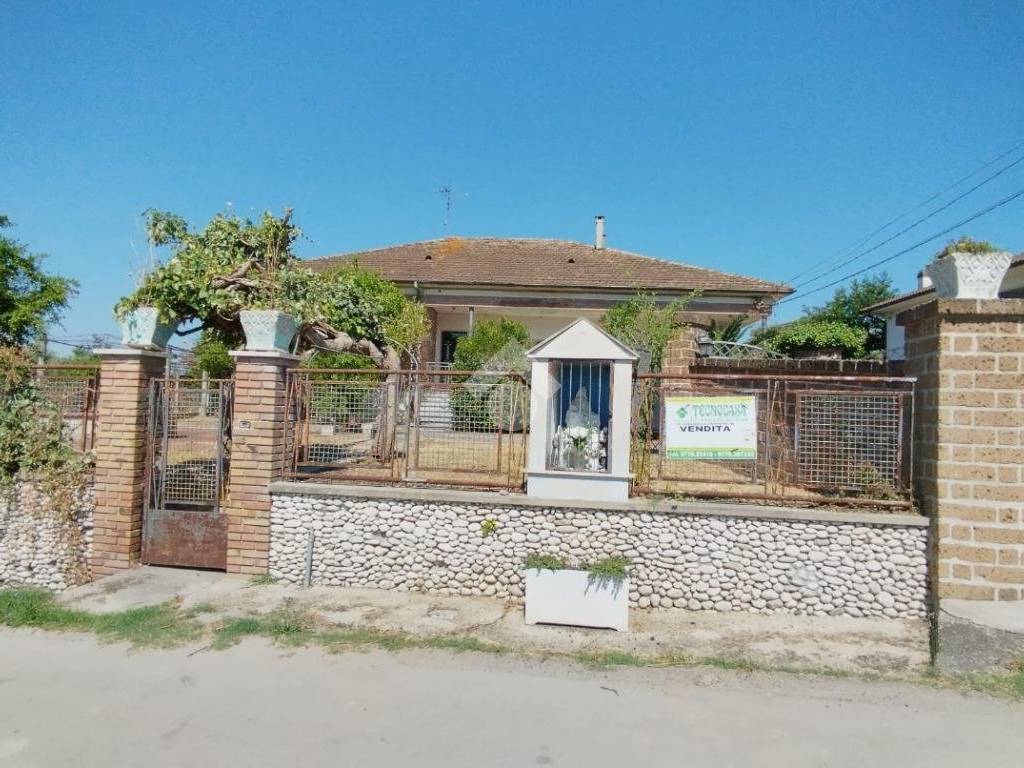 Villa a Cervaro in Via santa lucia, 78 - Foto 2