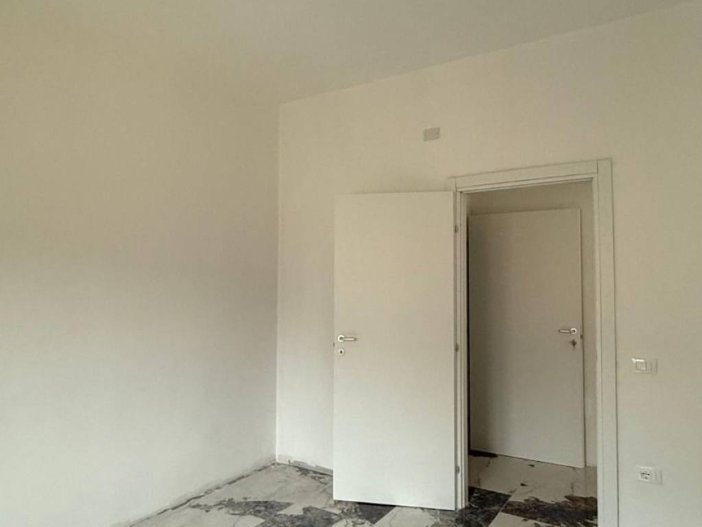 Appartamento a Crotone in Via Vittorio Veneto - Foto 3